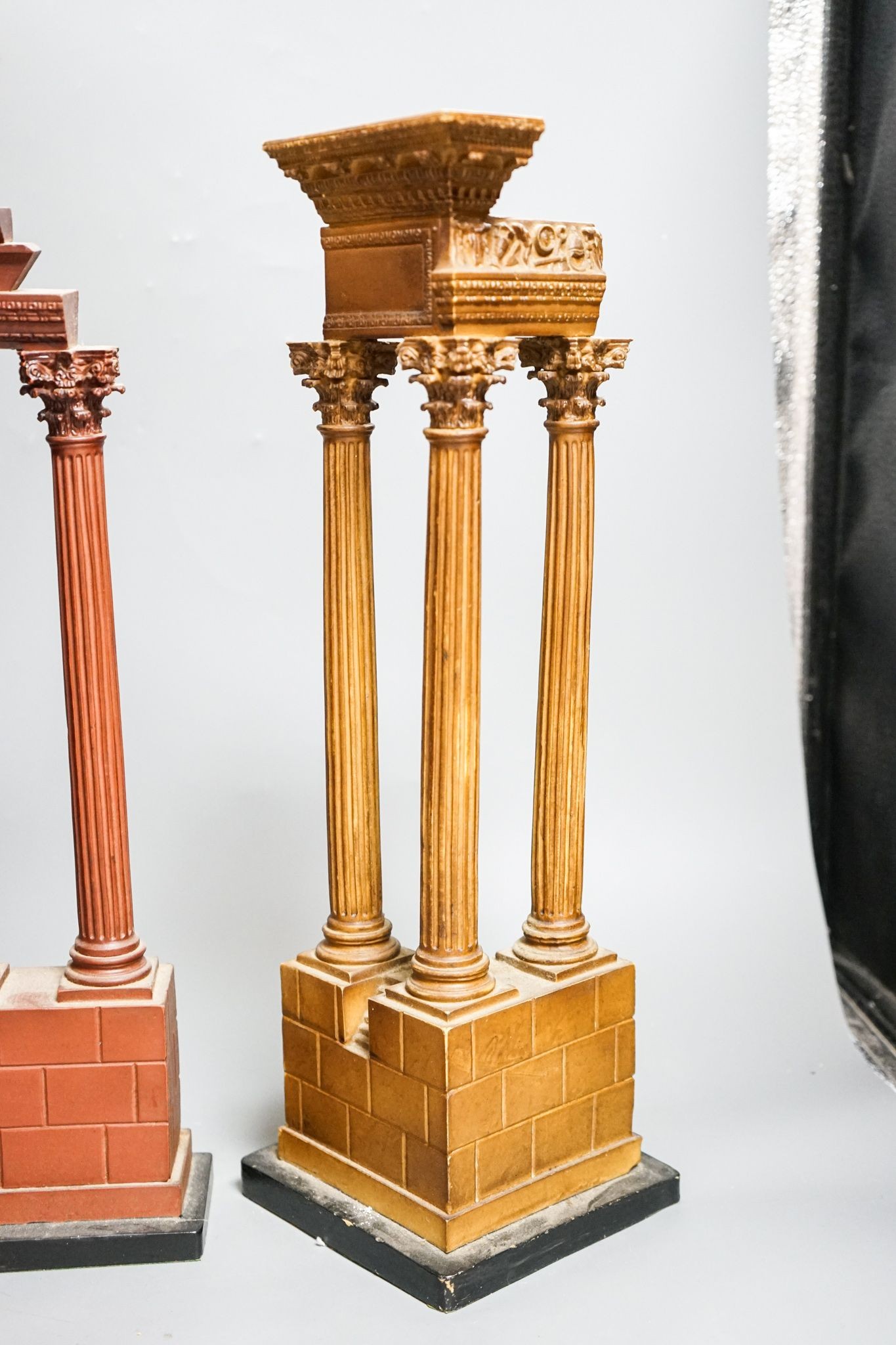 A reproduction resin model of temple of Castor and Pollux and another reproduction temple model (2) 44cm